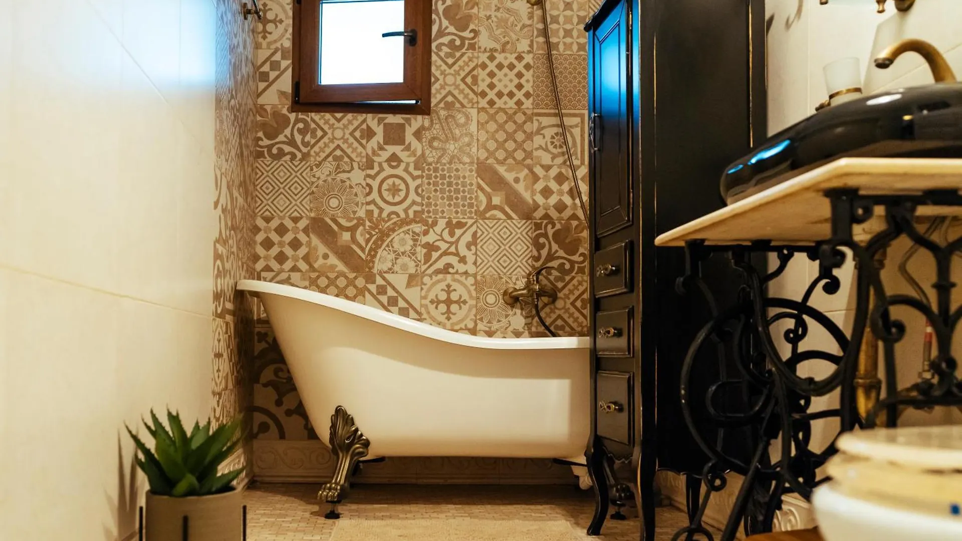 Herastrau Park Luxury Apartment Bukarest 0*,  Románia